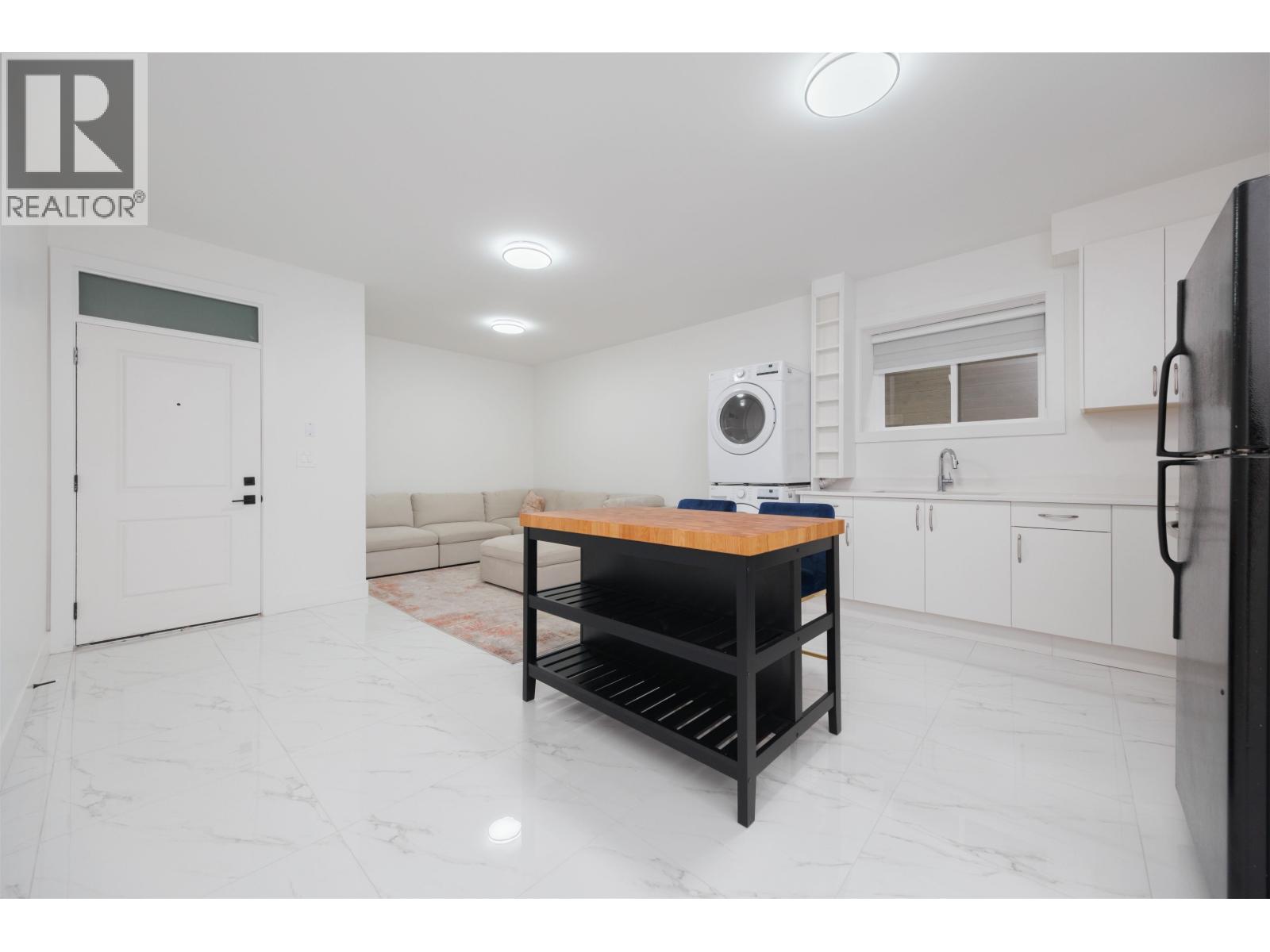 1100 COMO LAKE AVENUE, Coquitlam