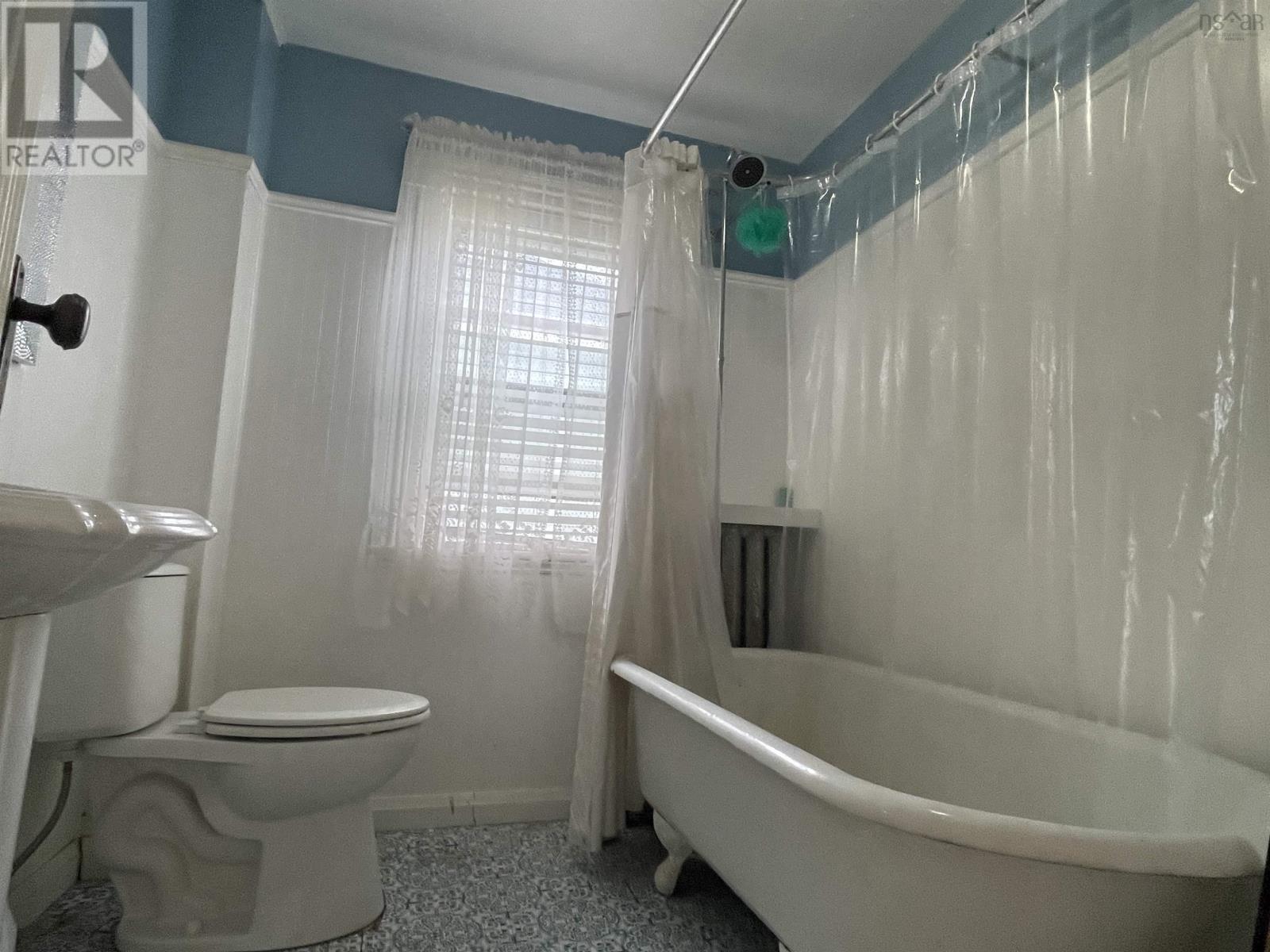 Property 25 of 48 of 42 Bell Street