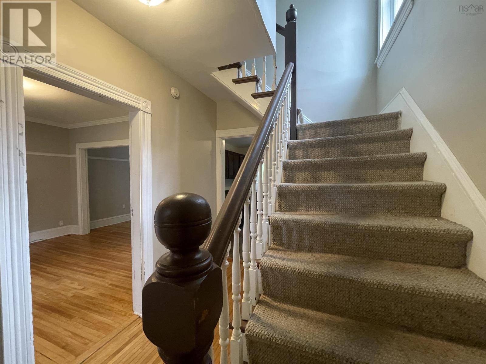 Property 32 of 48 of 42 Bell Street