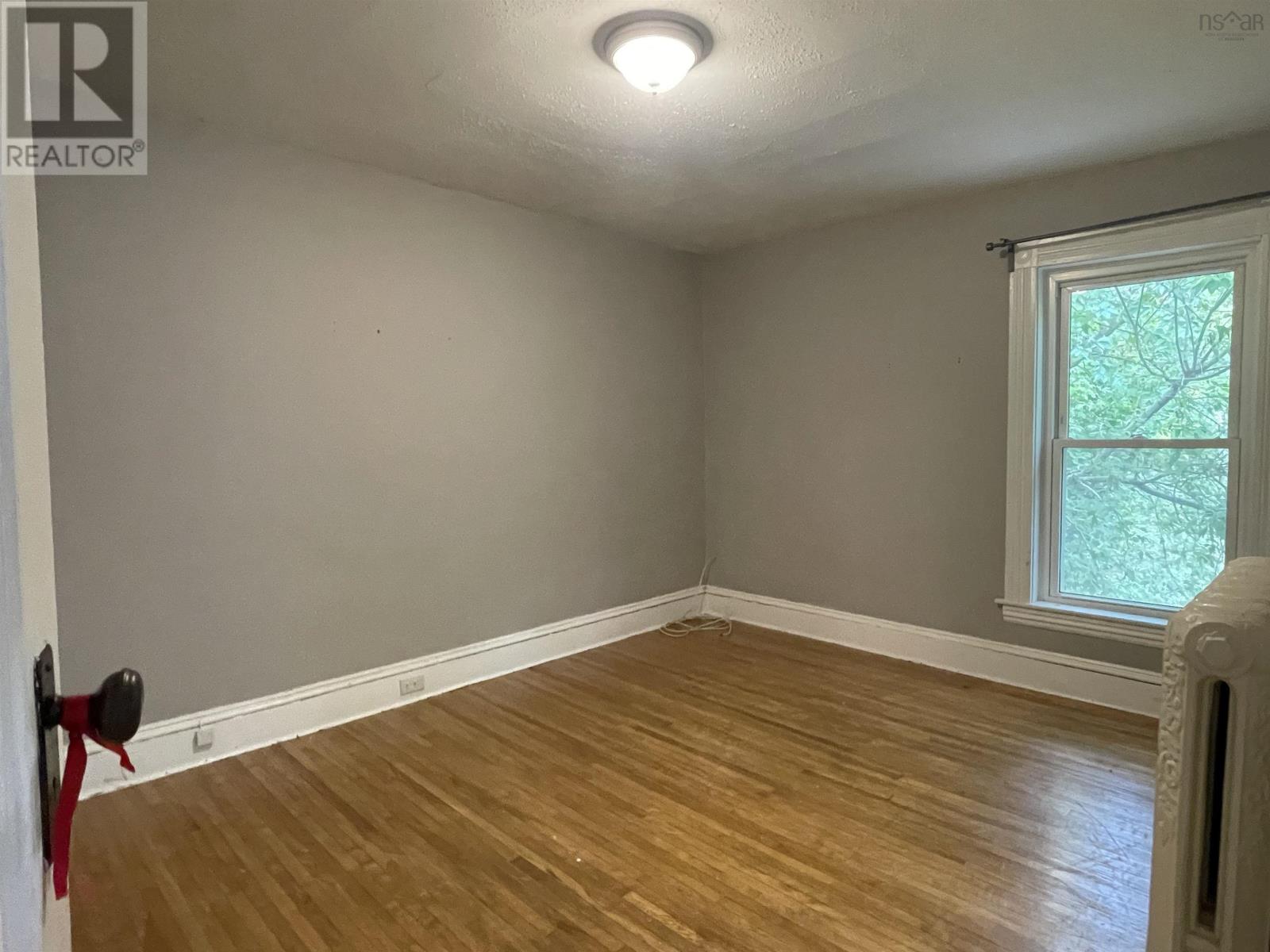 Property 22 of 48 of 42 Bell Street