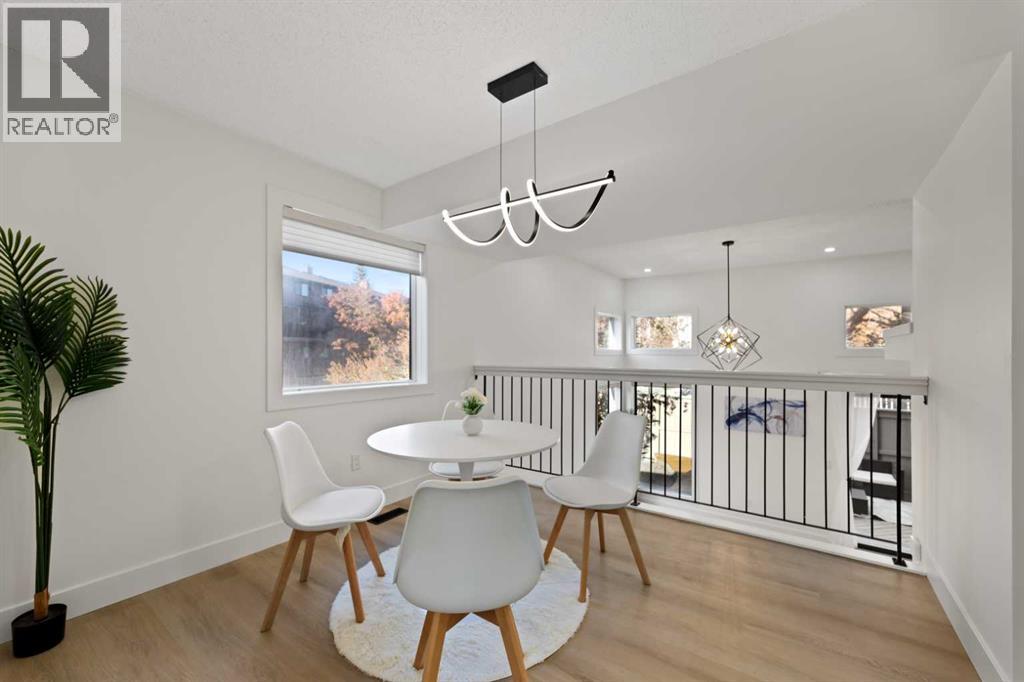 Single Family House 4 Level for Sale in  Glamis Gardens SW Glamorgan Calgary 