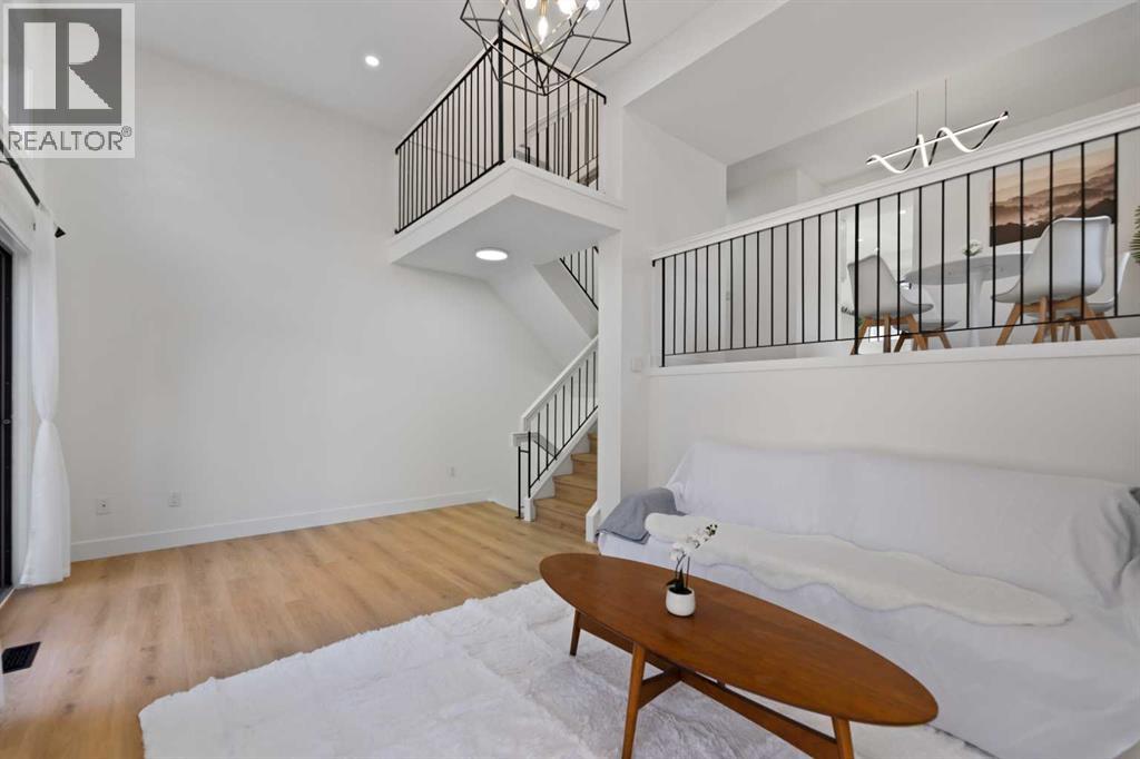 Single Family House 4 Level for Sale in  Glamis Gardens SW Glamorgan Calgary 