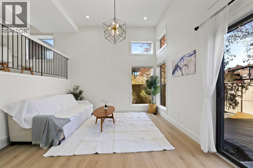 Single Family House 4 Level for Sale in  Glamis Gardens SW Glamorgan Calgary 