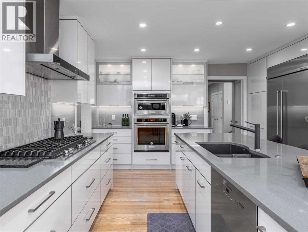 Single Family House 5 Level for Sale in   Avenue NW St Andrews Heights Calgary 