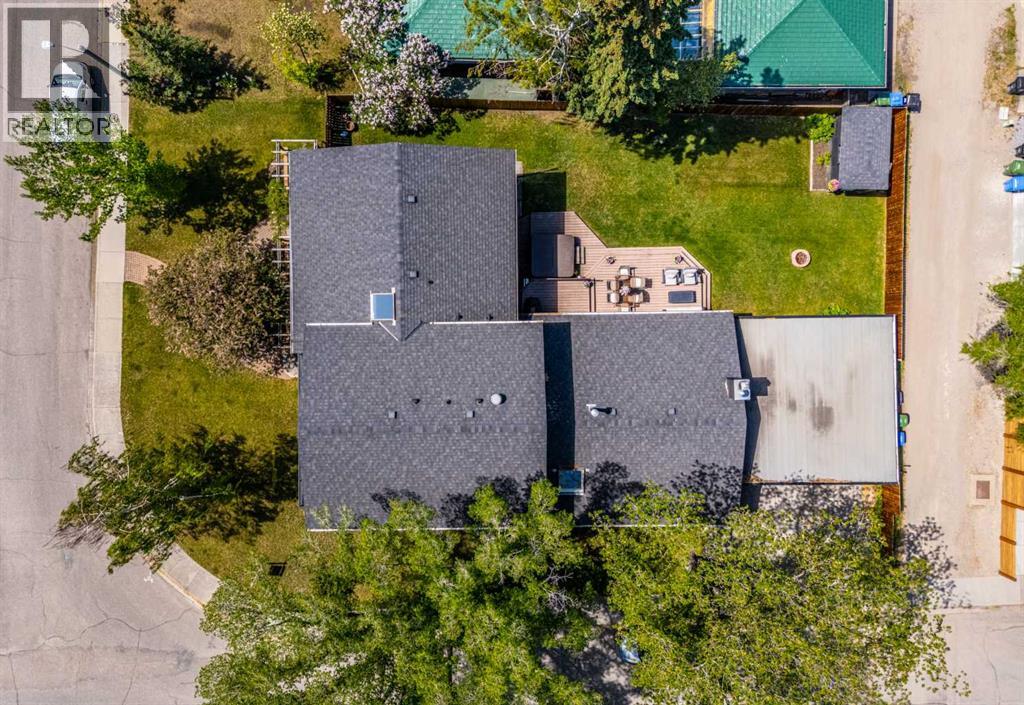 Single Family House 5 Level for Sale in   Avenue NW St Andrews Heights Calgary 