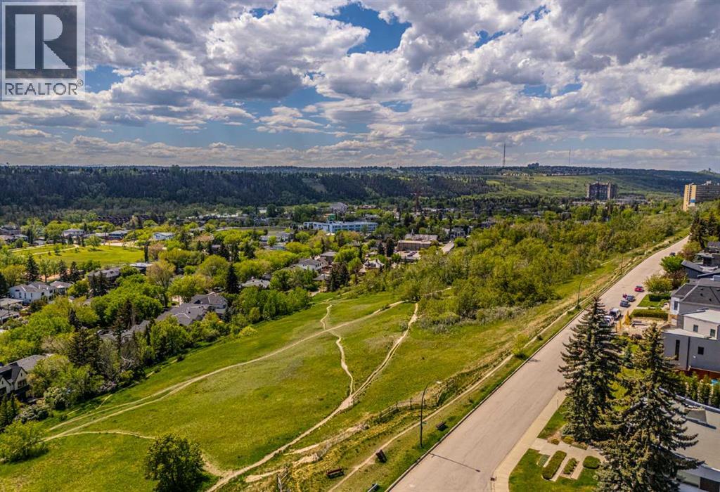 Single Family House 5 Level for Sale in   Avenue NW St Andrews Heights Calgary 