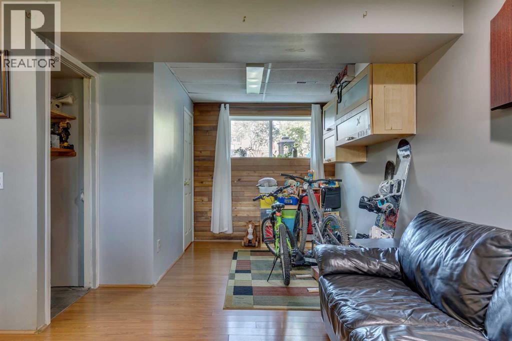 Single Family House Bi-level for Sale in  Malvern Close NE Marlborough Park Calgary 