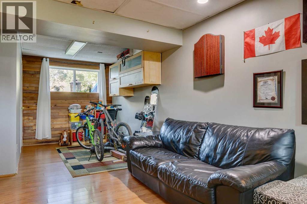 Single Family House Bi-level for Sale in  Malvern Close NE Marlborough Park Calgary 