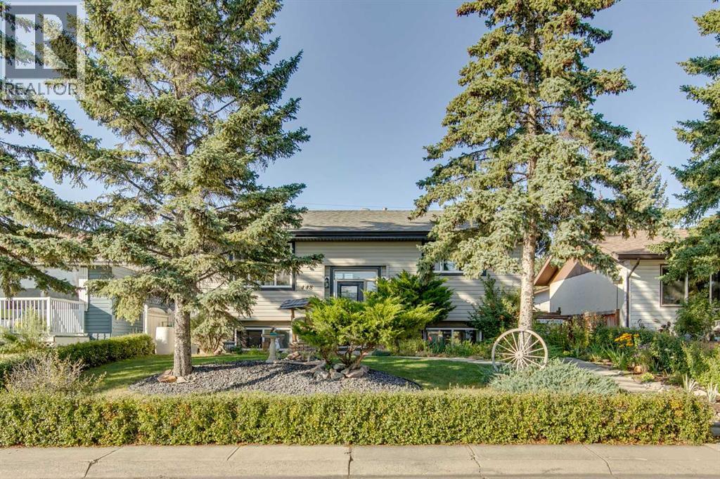 Single Family House Bi-level for Sale in  Malvern Close NE Marlborough Park Calgary 