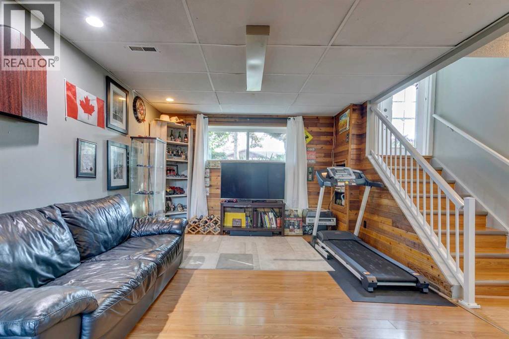 Single Family House Bi-level for Sale in  Malvern Close NE Marlborough Park Calgary 