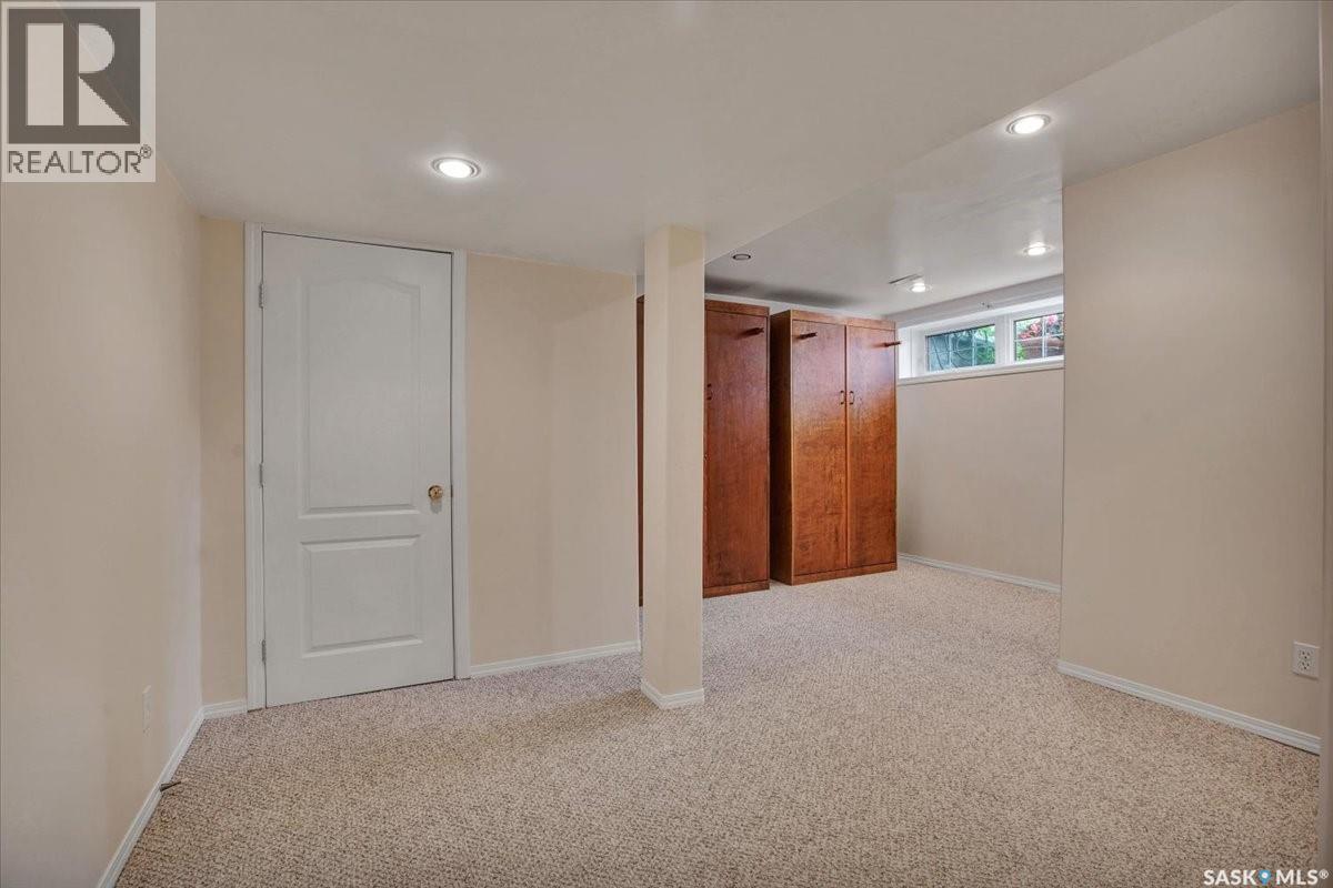 Single Family House Bungalow for Sale in   Heritage GREEN Saskatoon 