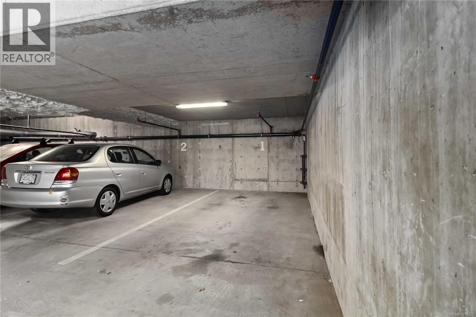 608 924 Esquimalt Rd, Esquimalt