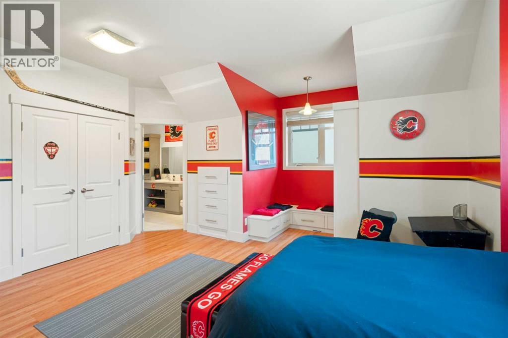 Single Family House for Sale in   Avenue NW Capitol Hill Calgary 