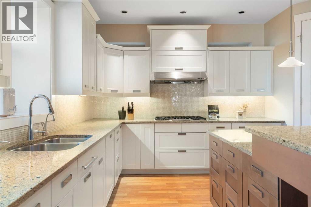 Single Family House for Sale in   Avenue NW Capitol Hill Calgary 