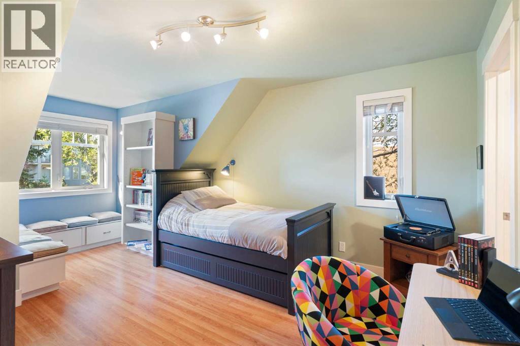 Single Family House for Sale in   Avenue NW Capitol Hill Calgary 