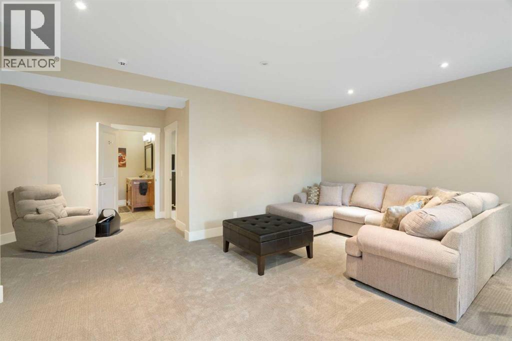 Single Family House for Sale in   Avenue NW Capitol Hill Calgary 