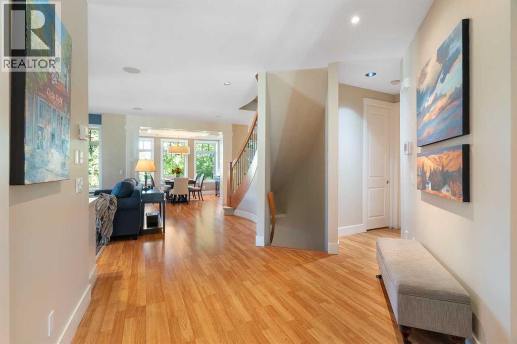 Single Family House for Sale in   Avenue NW Capitol Hill Calgary 