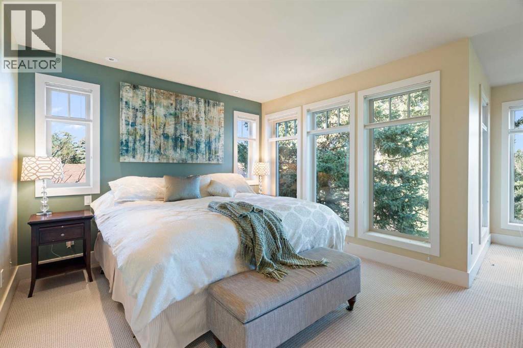 Single Family House for Sale in   Avenue NW Capitol Hill Calgary 