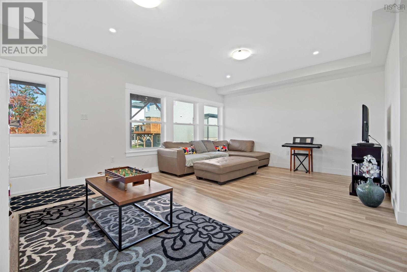 Property 36 of 49 of 322 Transom Drive