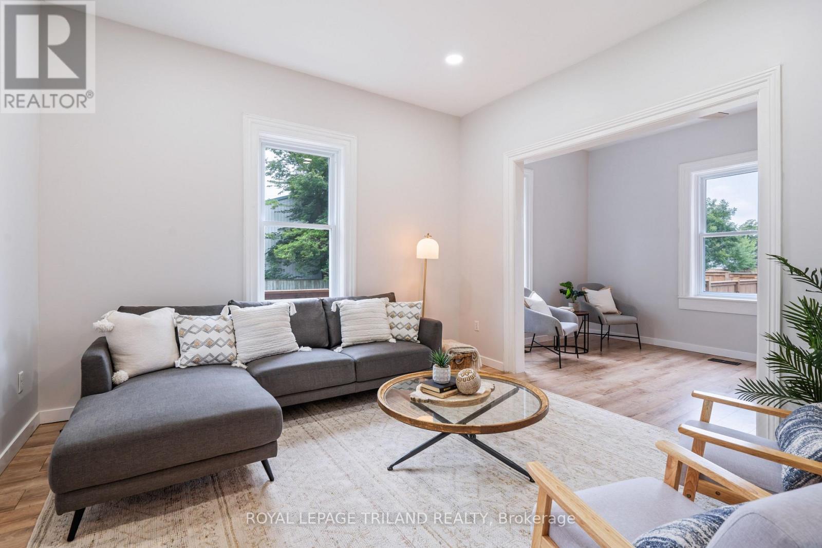 Single Family House for Sale in  CATHERINE STREET North Middlesex (Parkhill) 