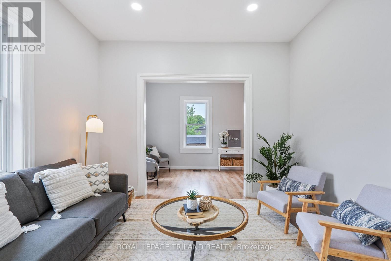 Single Family House for Sale in  CATHERINE STREET North Middlesex (Parkhill) 