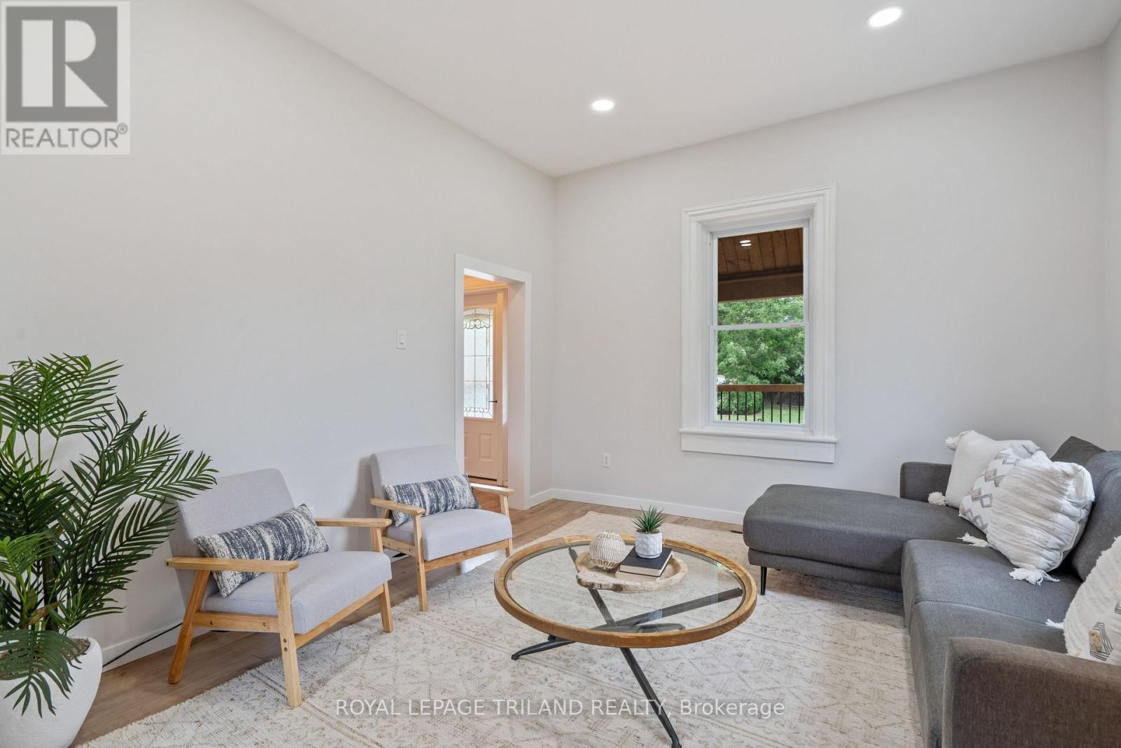 Single Family House for Sale in  CATHERINE STREET North Middlesex (Parkhill) 