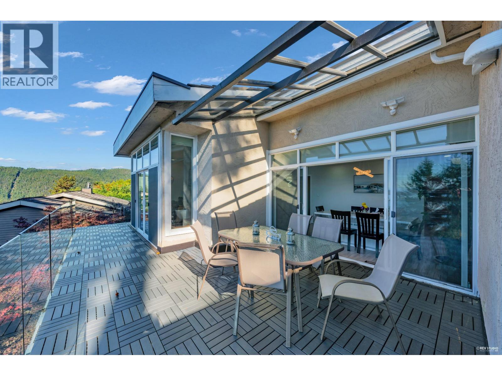 4673 WOODBURN ROAD, West Vancouver