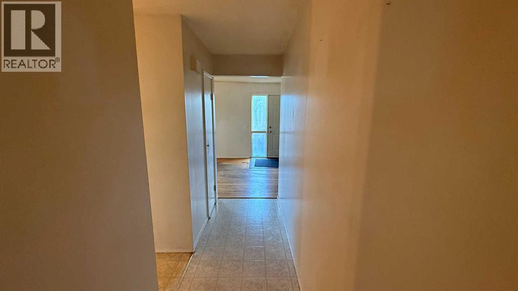 Single Family House for Sale in   Pensacola Crescent SE Penbrooke Meadows Calgary 