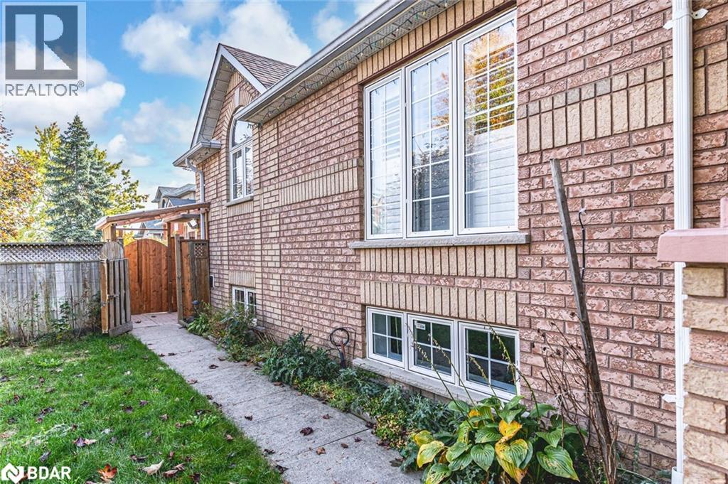 1 SHADY GLEN Crescent Unit# Lower