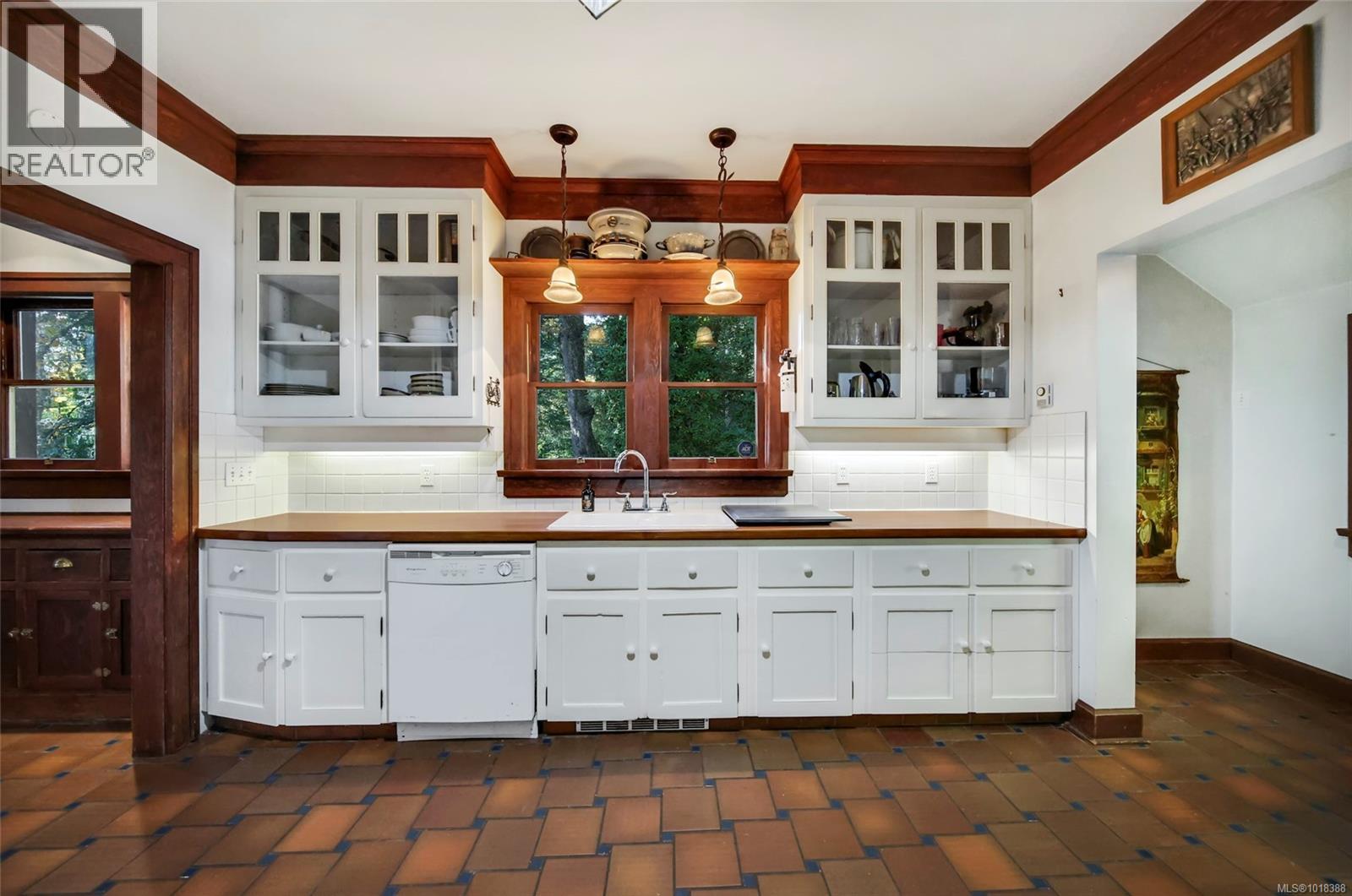 4690 Compton Rd E, Port Alberni