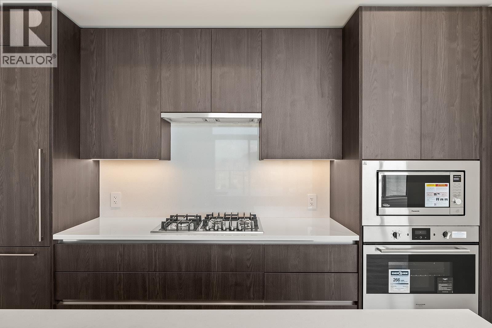 2108 238 Leon Avenue, Kelowna