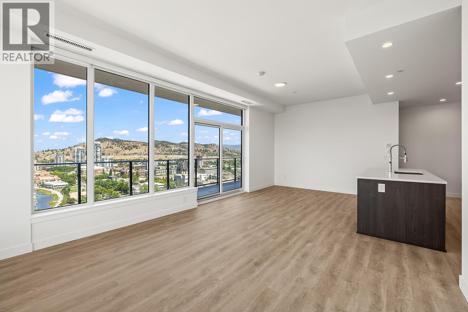 2108 238 Leon Avenue, Kelowna