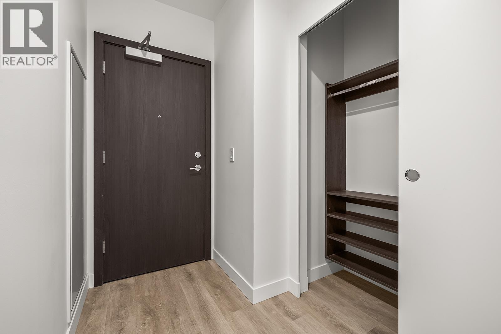 2108 238 Leon Avenue, Kelowna