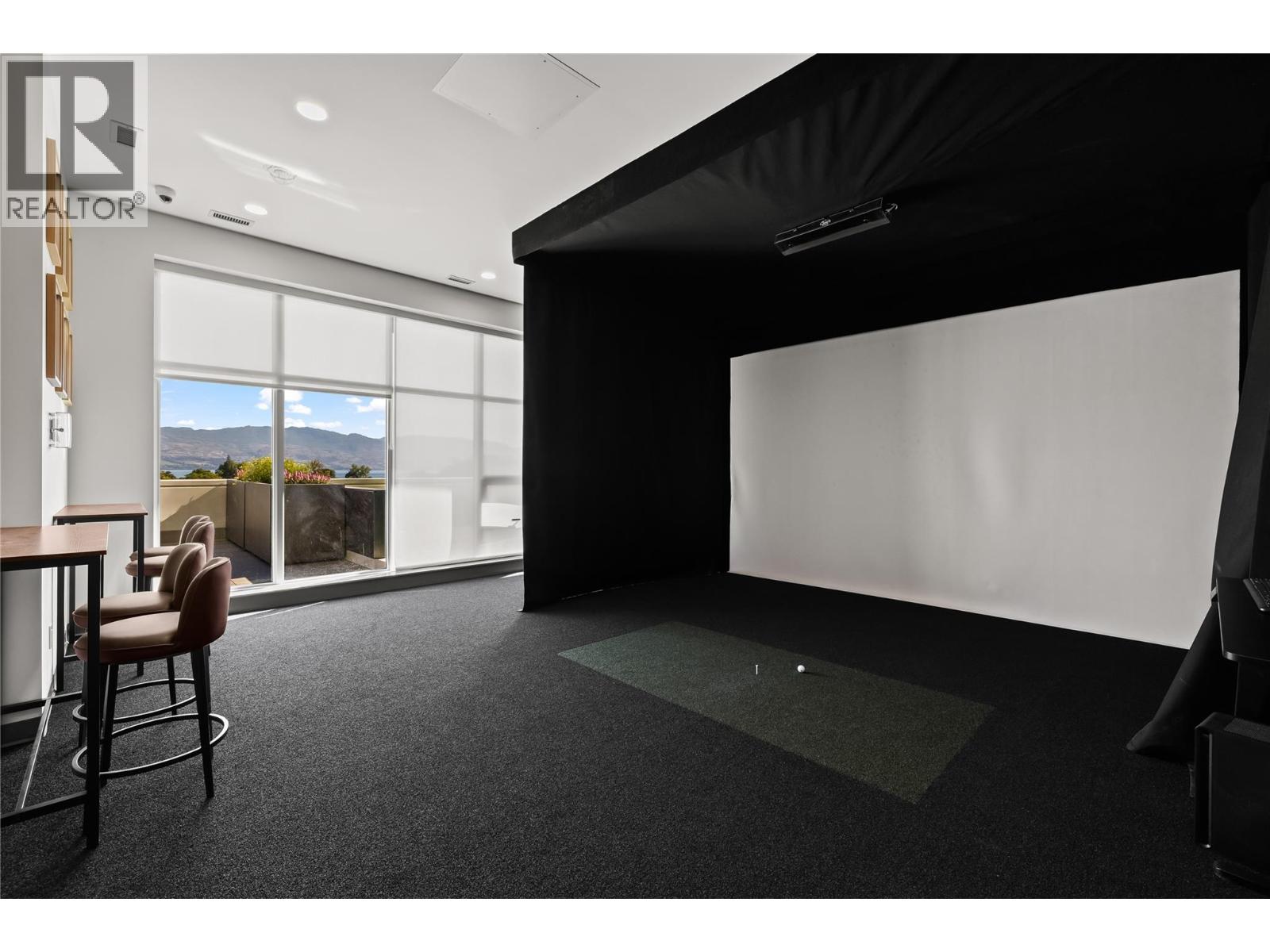 2108 238 Leon Avenue, Kelowna