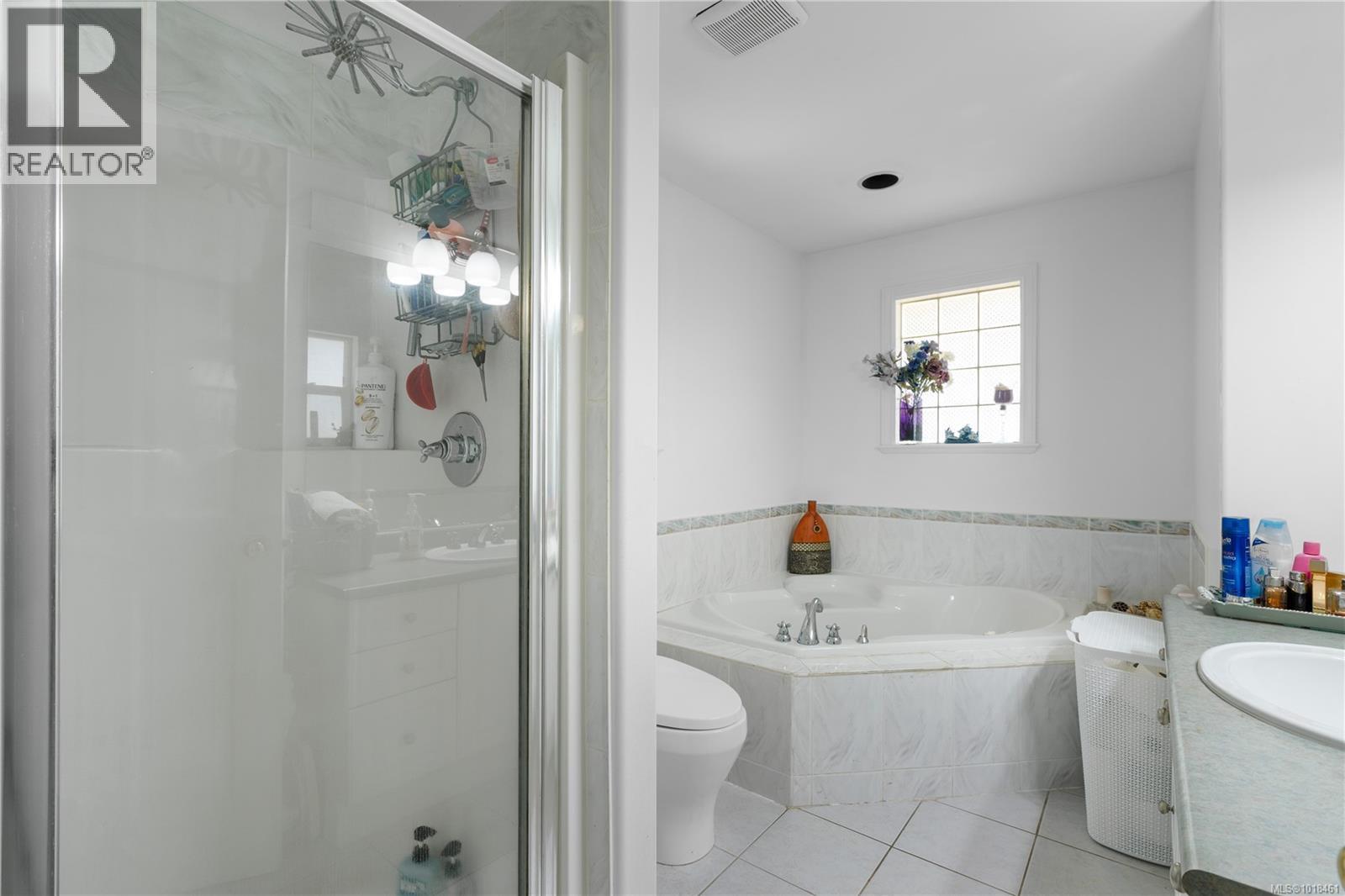 4202 Quadra Street, Saanich