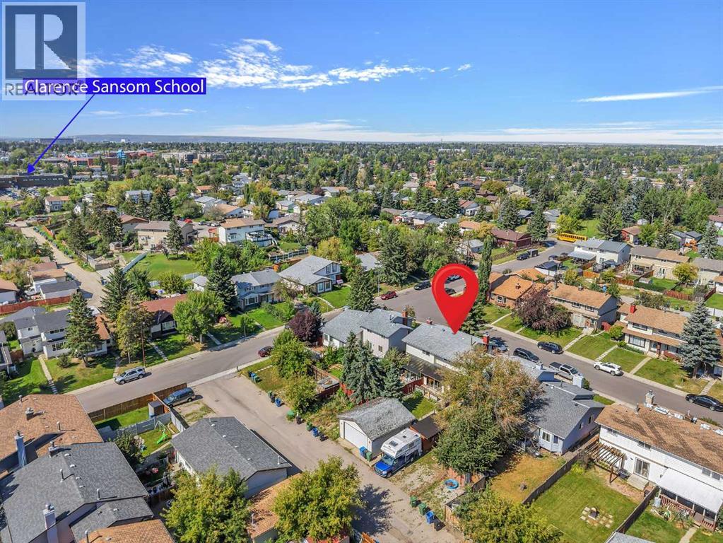 Single Family House for Sale in  Pinelore Place NE Pineridge Calgary 