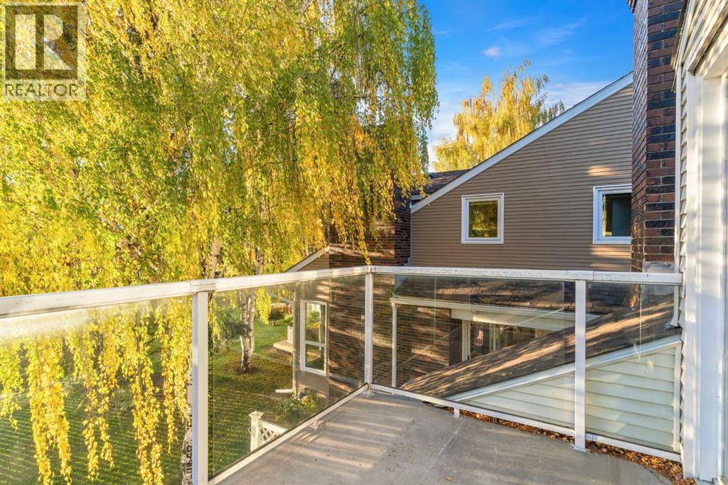 Single Family House for Sale in   Woodridge Drive SW Woodlands Calgary 