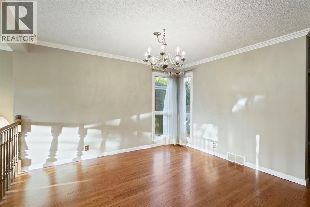 Single Family House for Sale in   Woodridge Drive SW Woodlands Calgary 