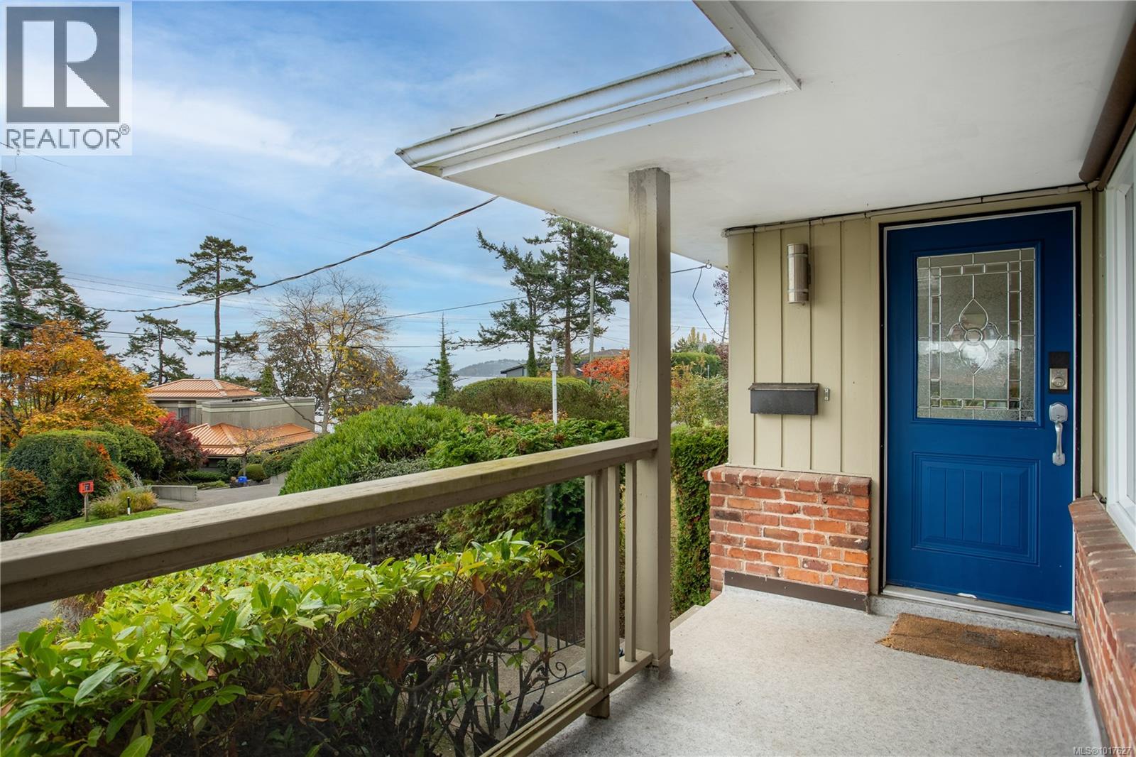 4490 Shore Way, Saanich