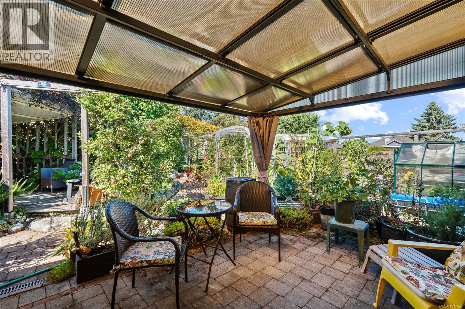 4490 Shore Way, Saanich