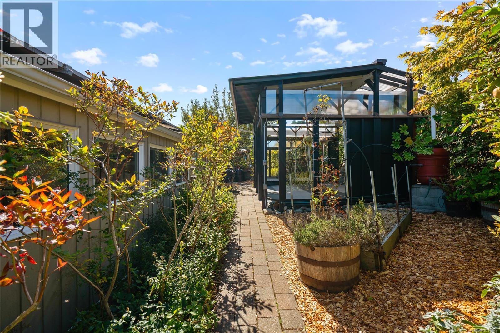 4490 Shore Way, Saanich