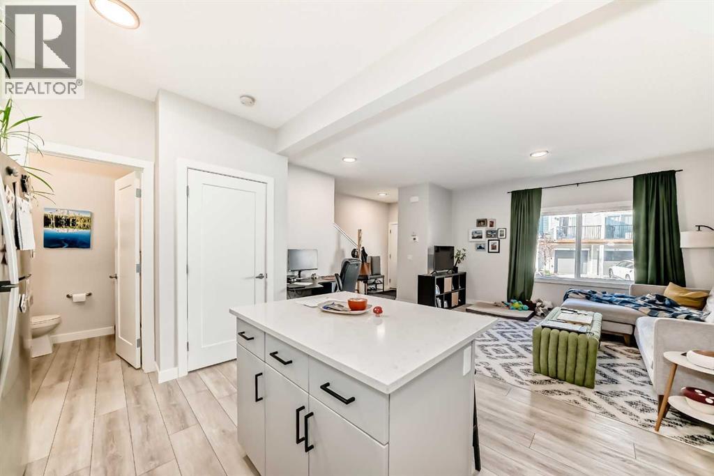 Single Family House for Sale in  Tuscany Summit Square NW Tuscany Calgary 