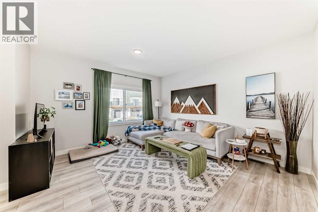 Single Family House for Sale in  Tuscany Summit Square NW Tuscany Calgary 