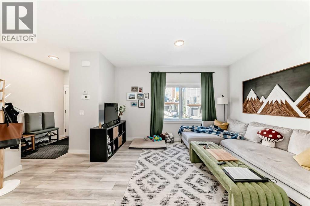 Single Family House for Sale in  Tuscany Summit Square NW Tuscany Calgary 