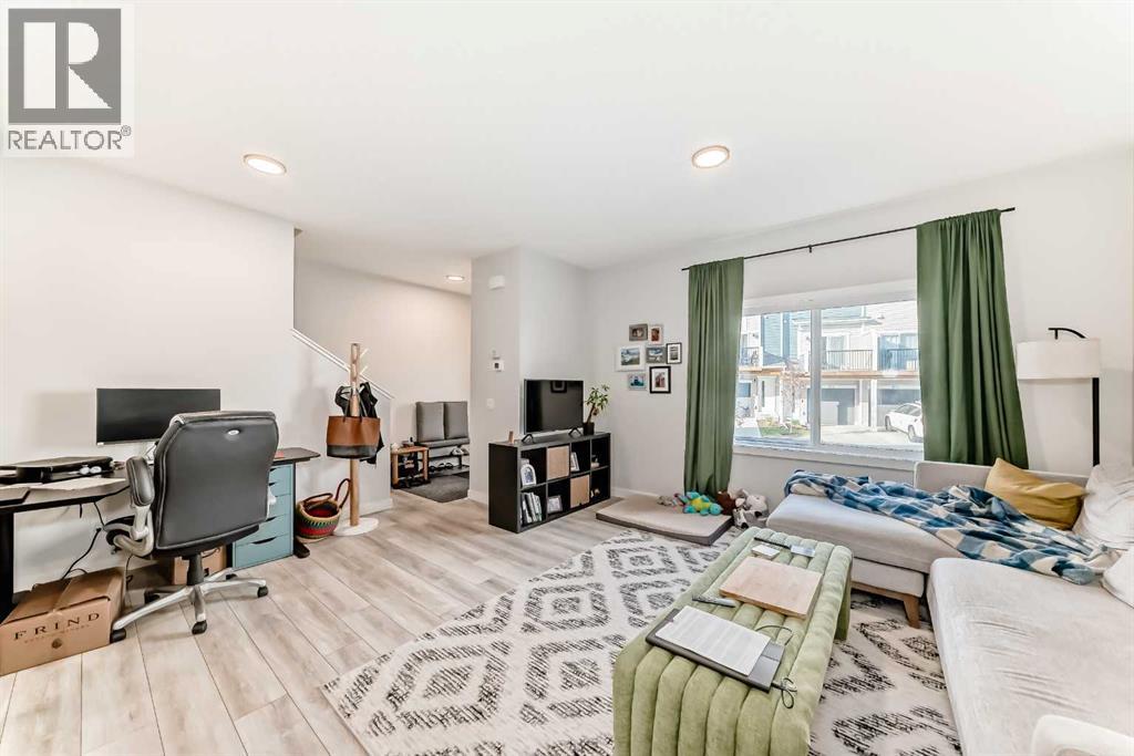 Single Family House for Sale in  Tuscany Summit Square NW Tuscany Calgary 