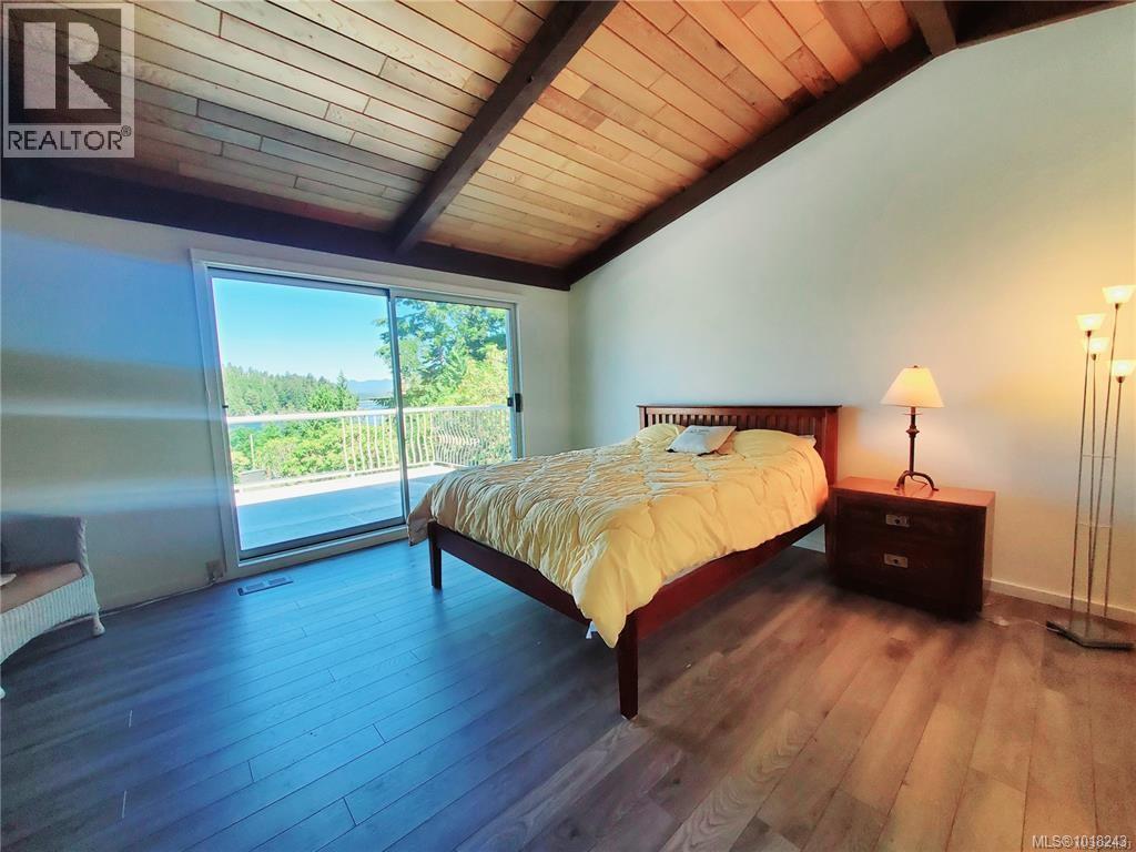 270 Cedar St, Tofino