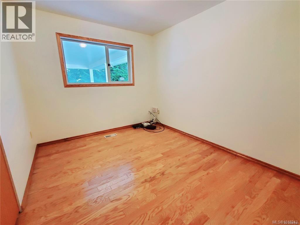 270 Cedar St, Tofino