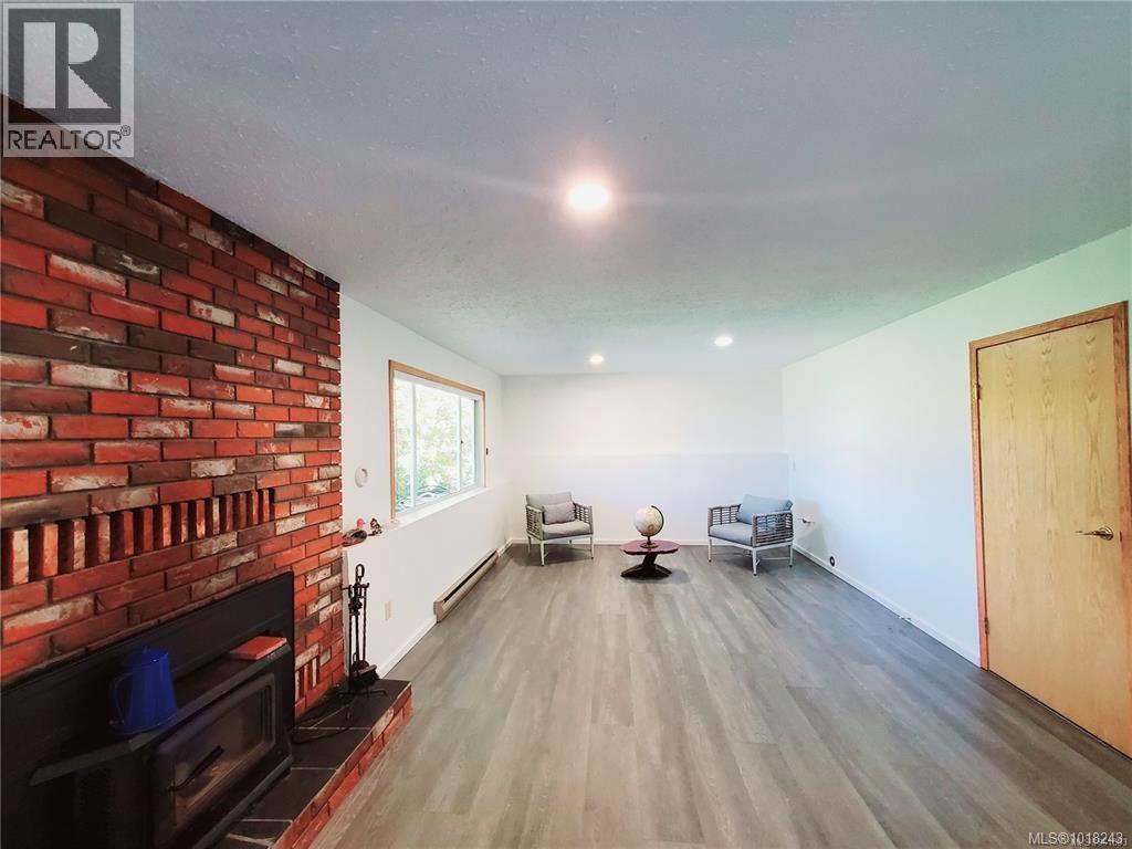 270 Cedar St, Tofino