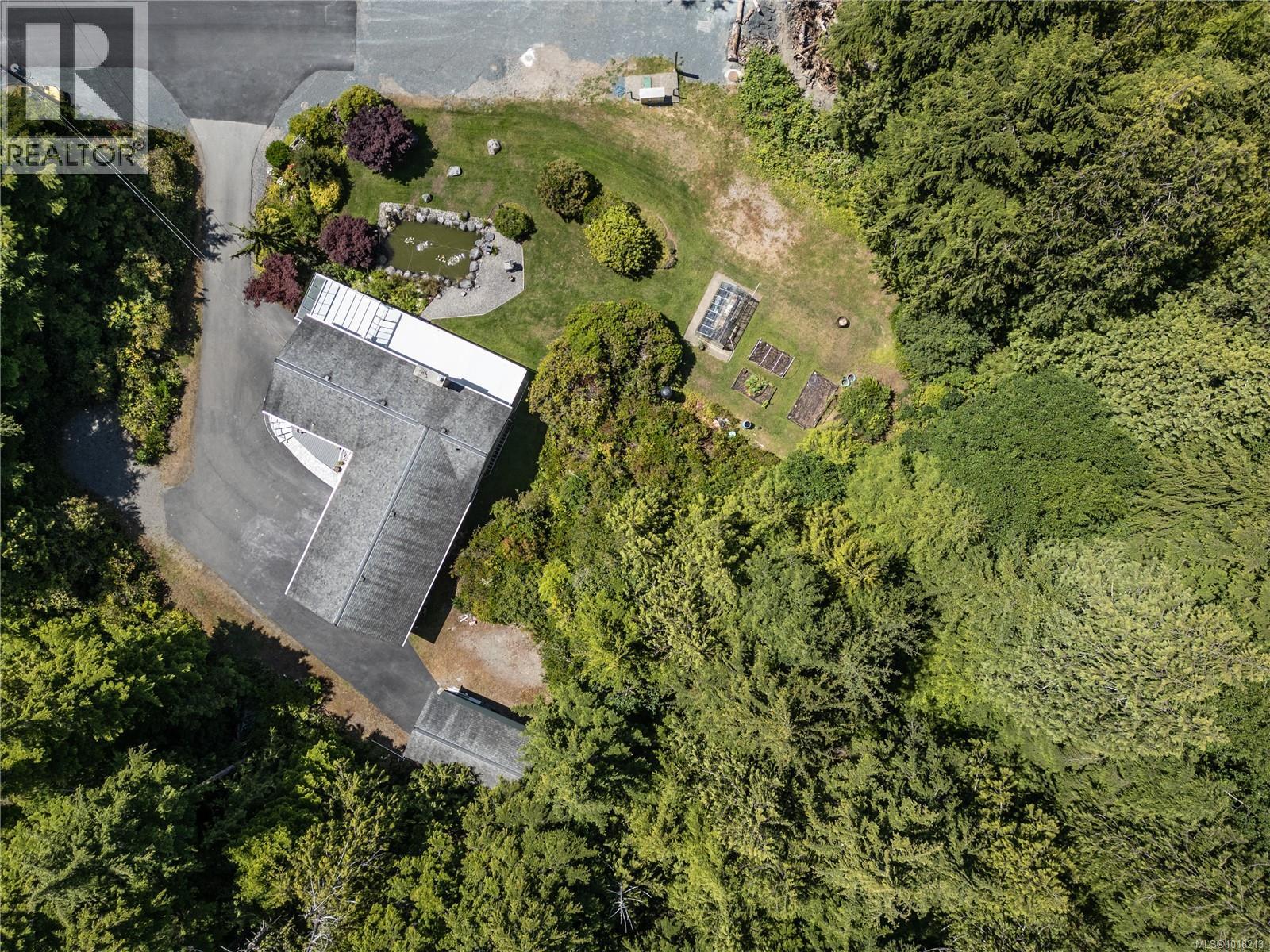 270 Cedar St, Tofino