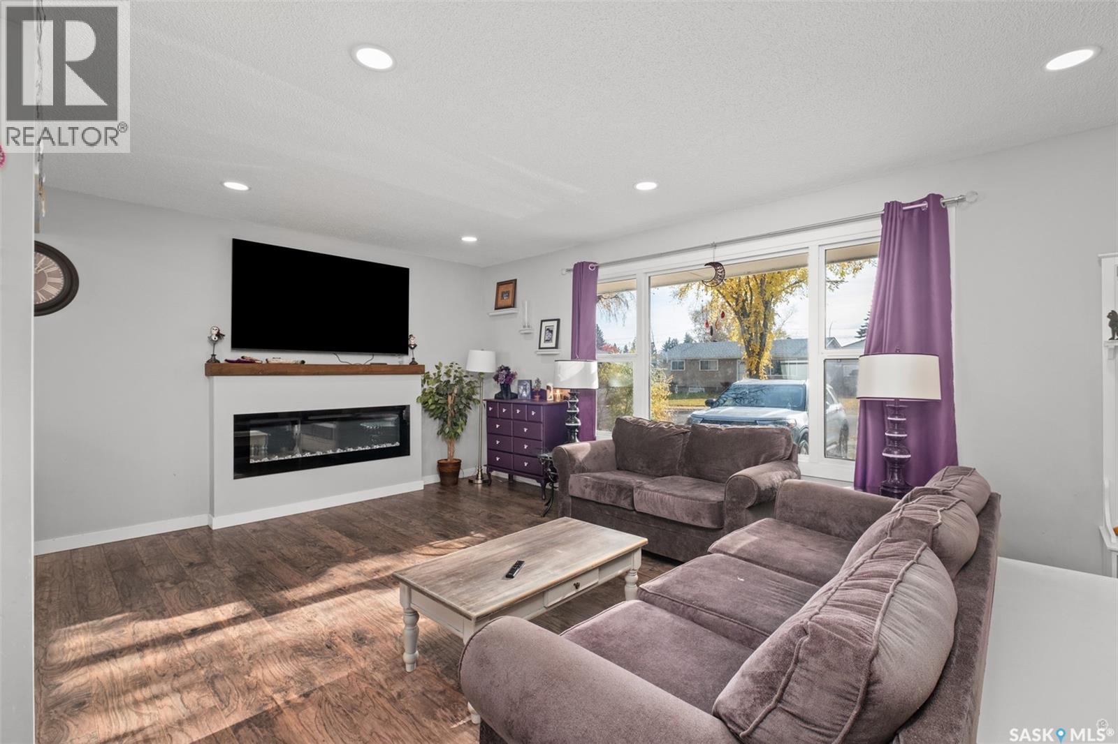 Single Family House Bungalow for Sale in  Eastwood STREET Prince Albert 